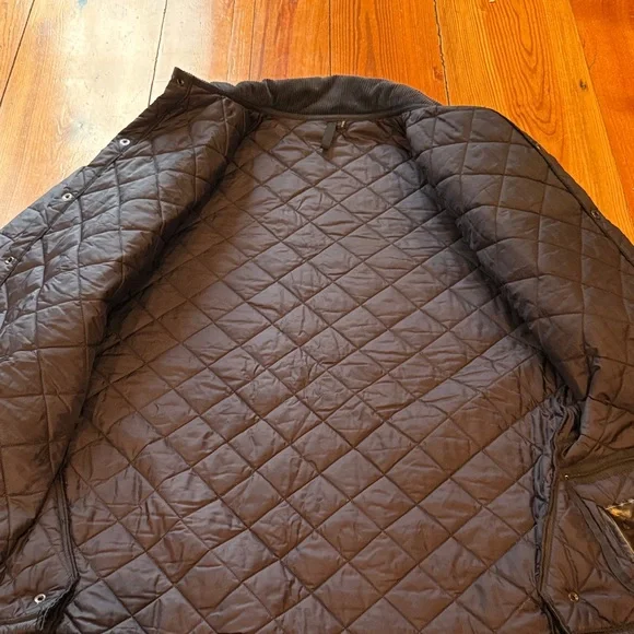 Barbour Quilted Jacket in Black - Picture 3 of 6